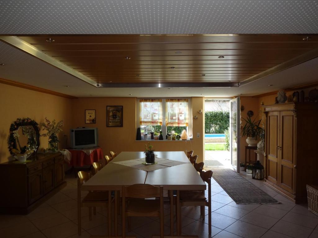 Ferienwohnung Latscha 카펠그라펜하우젠 외부 사진